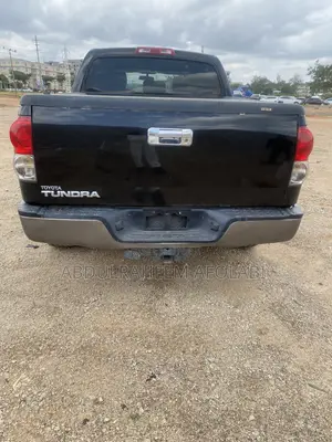 Toyota Tundra 2010 Black