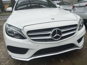 Mercedes-Benz C400 4Matic AWD Sedan (3.0L V6 7A) 2015 White