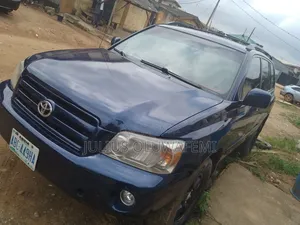 Toyota Highlander 2004 Blue
