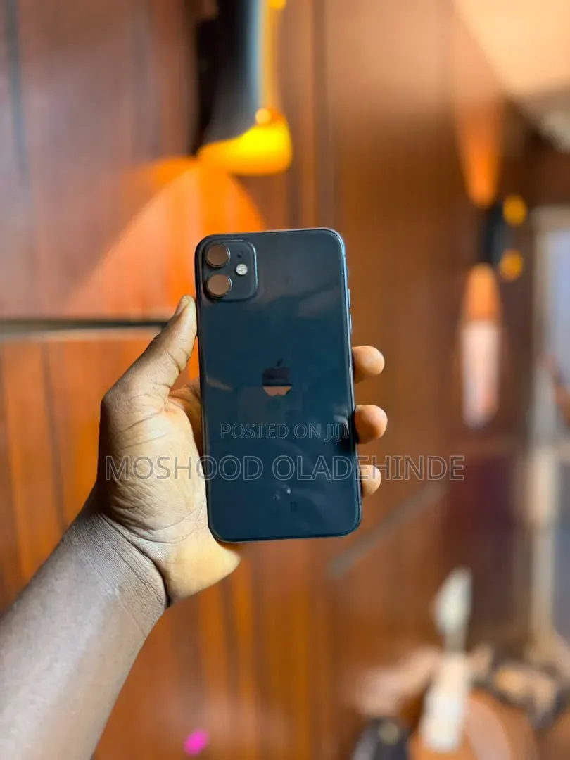 Apple iPhone 11 64 GB