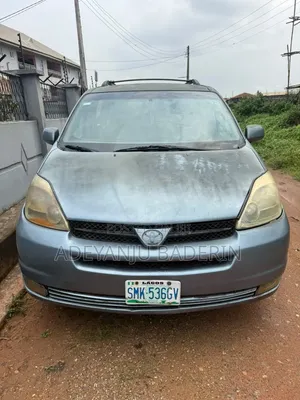 Toyota Sienna 2006 Blue