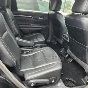 Toyota Highlander 2016 Black