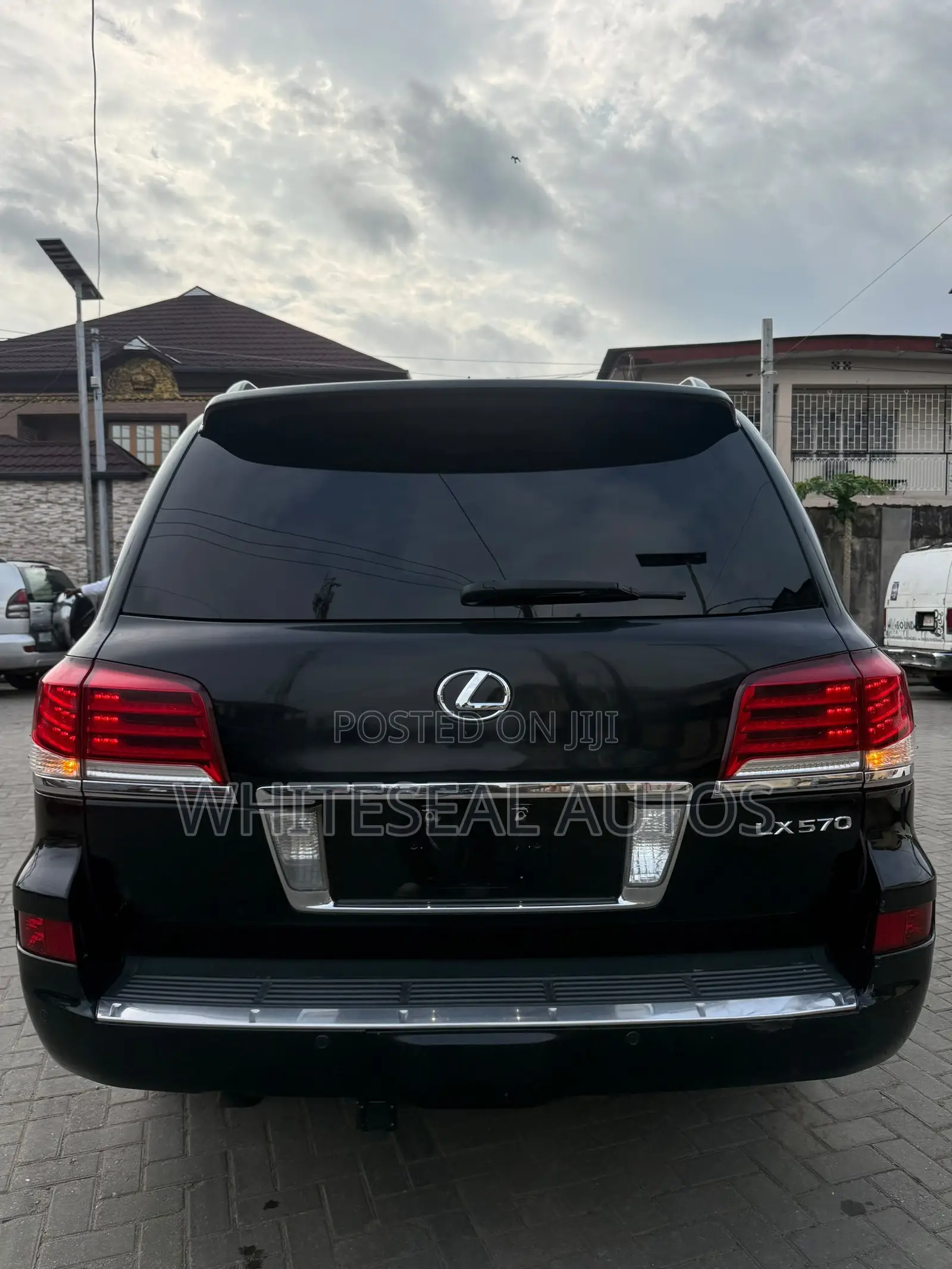 Lexus LX 570 2012 Black
