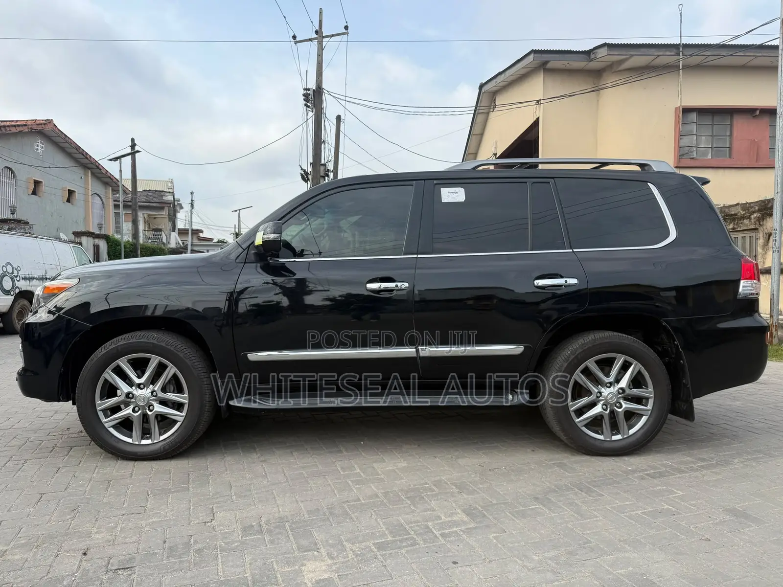 Lexus LX 570 2012 Black