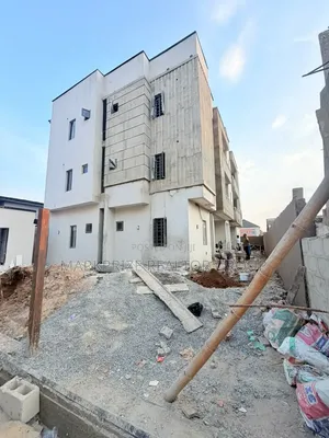 3bdrm Apartment in Gbagada Lagos for sale
