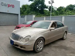 Mercedes-Benz E320 2003 Gold