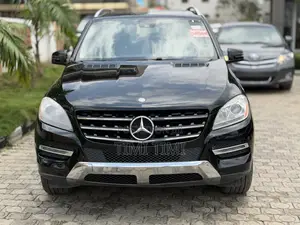 Mercedes-Benz M Class ML350 4dr SUV (3.5L 6cyl 7A) 2015 Black