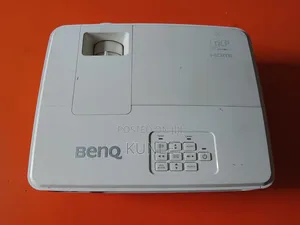 Multimedia Projector With HDMI