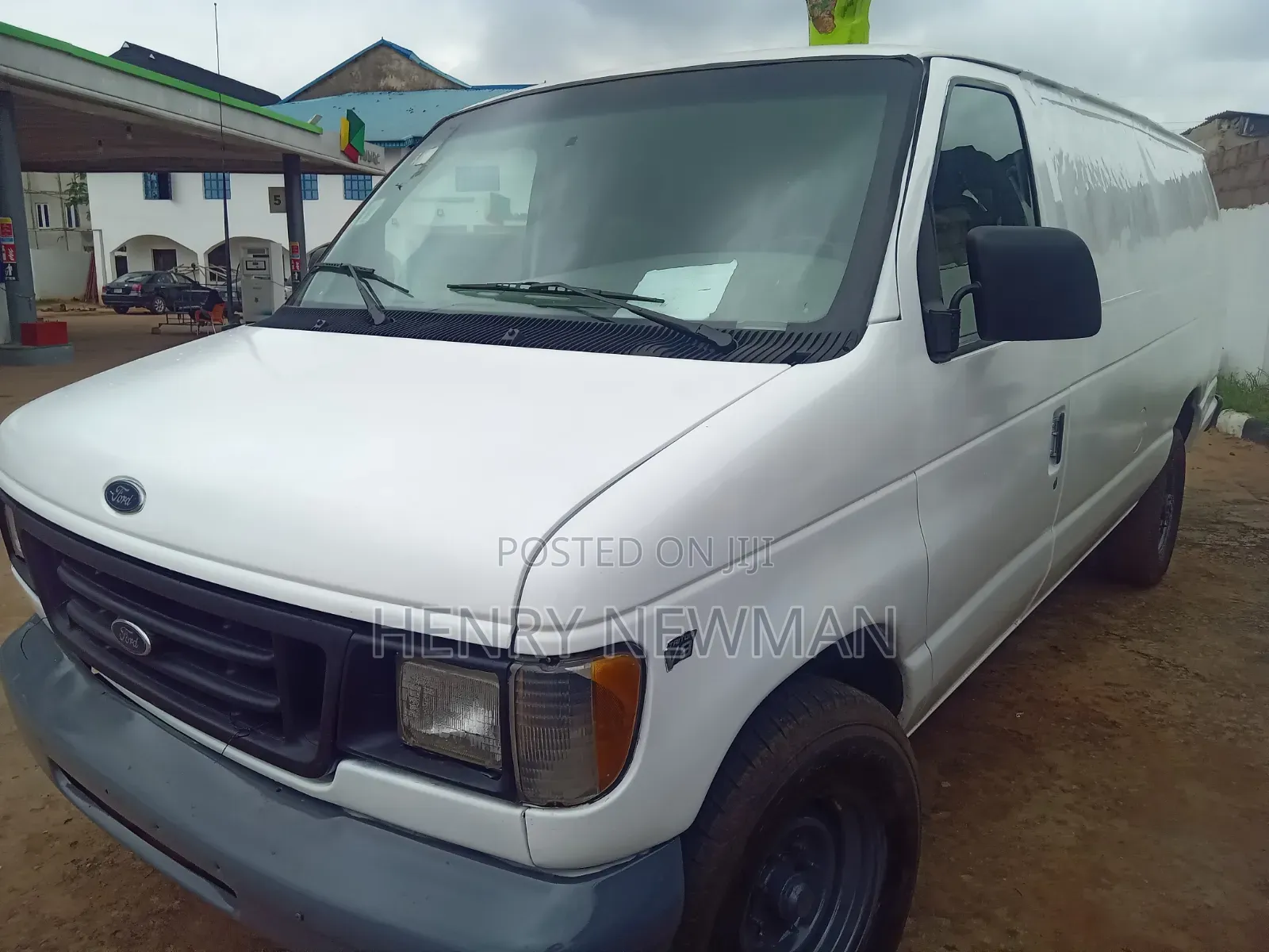 Ford E350 2006 White