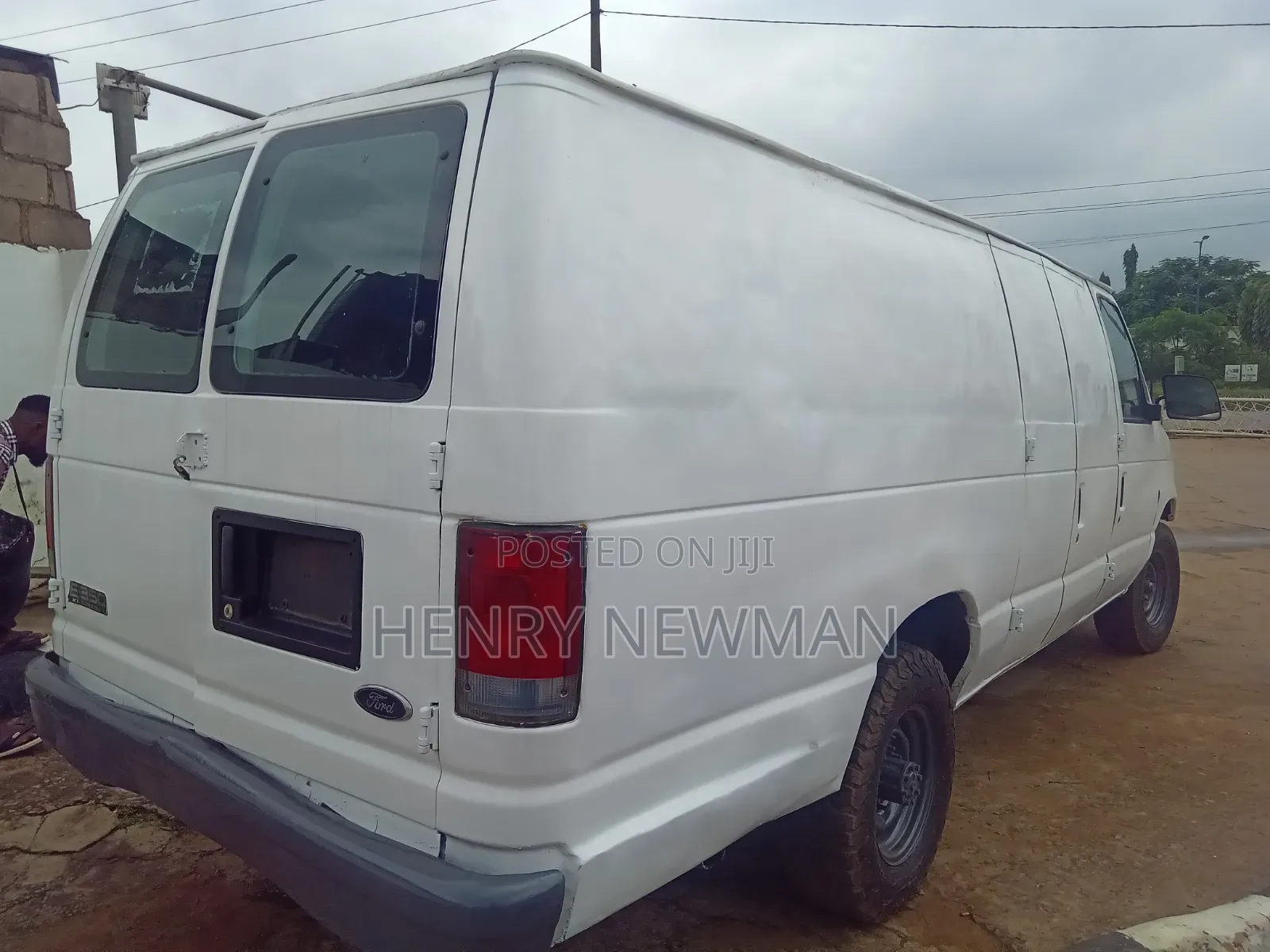 Ford E350 2006 White