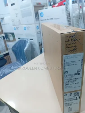 New Laptop HP 250 G10 8GB Intel Core 5 SSD 512GB