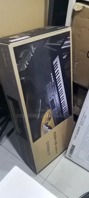 Original Yamaha PRS E483 Keyboard