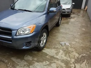 Toyota RAV4 2011 Blue