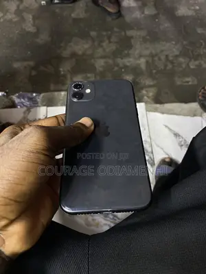 Apple iPhone 11 64 GB Black