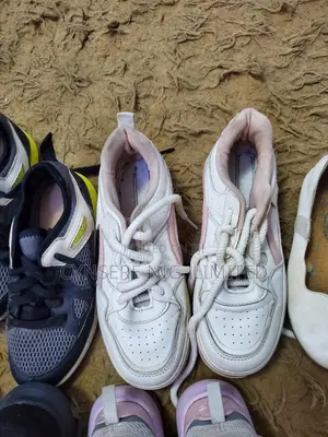 Neatlu Used Girls Shoes
