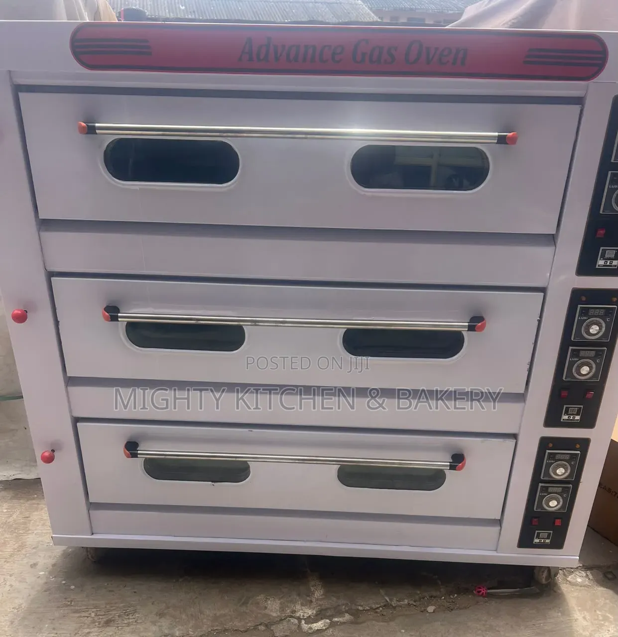 9 Trays Gas Oven