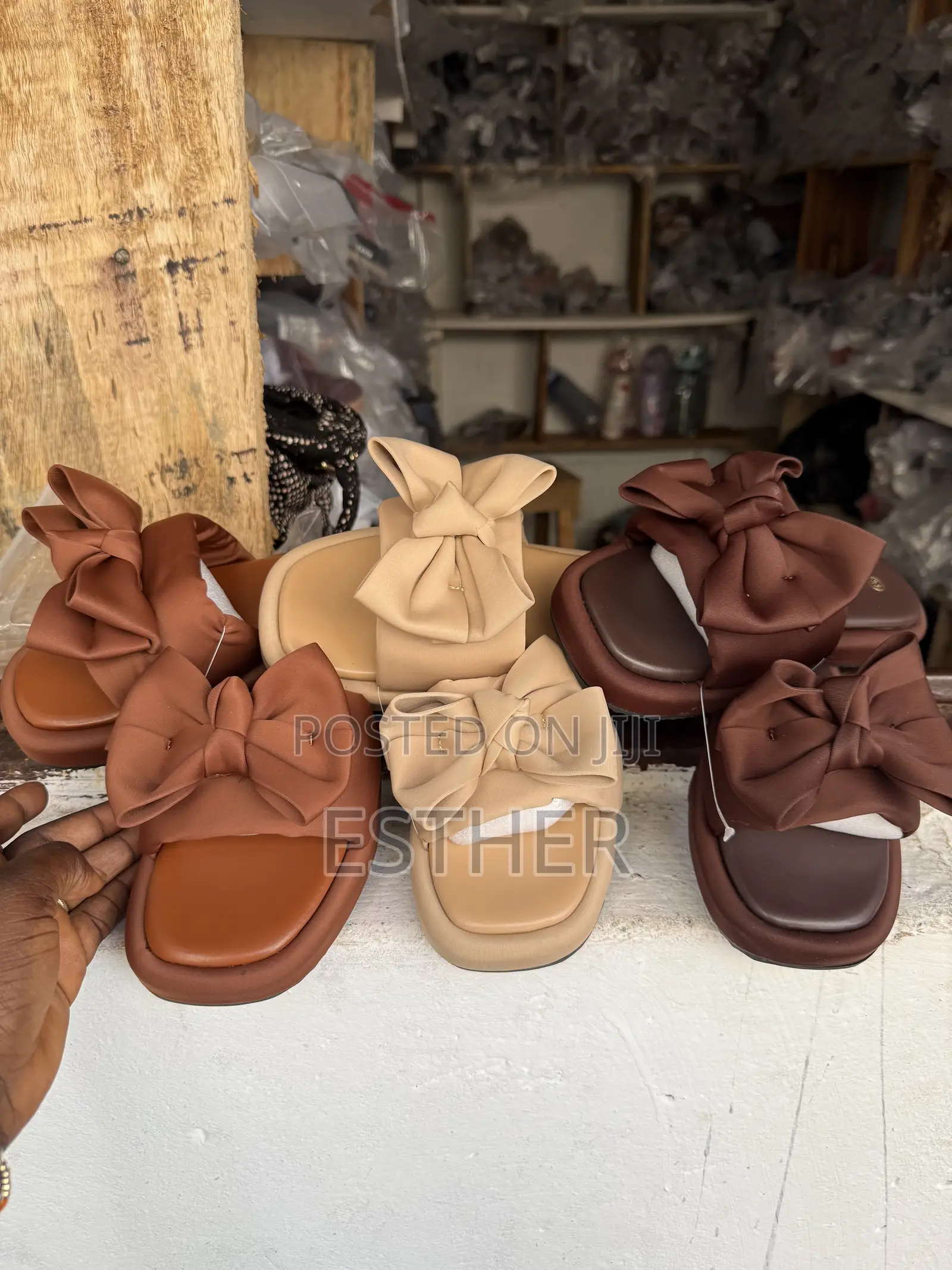 Comfy Puffy Bow Platform Slides