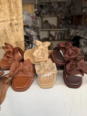 Comfy Puffy Bow Platform Slides
