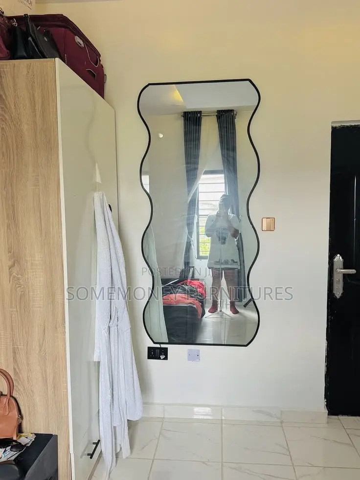Quality Mirror Stands
