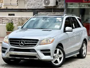 Mercedes-Benz M Class ML350 4MATIC 4dr SUV AWD (3.5L 6cyl 7A) 2015