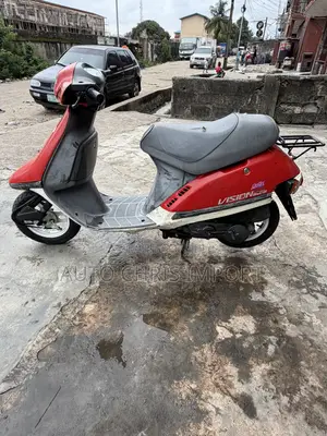 Honda 2003 Red