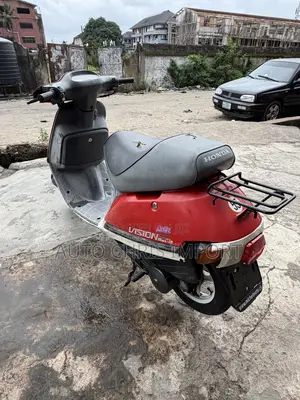 Honda 2003 Red
