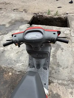 Honda 2003 Red