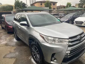 Toyota Highlander 2019 Silver