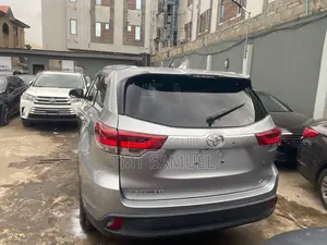 Toyota Highlander 2019 Silver