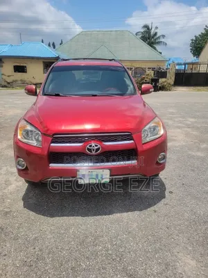 Toyota RAV4 2010 Red