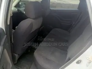 Toyota Matrix Hatchback AWD (1.8L 4cyl 4A) 2005 Silver