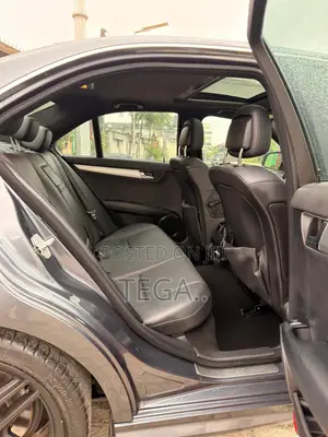Mercedes-Benz C300 Luxury 4Matic Sedan AWD (3.0L 6cyl 7A) 2010 Gray