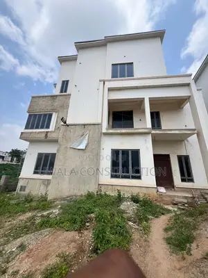 6bdrm Duplex in Guzape District for sale