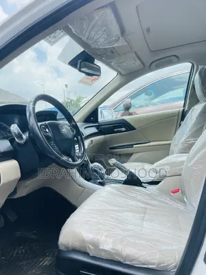 Honda Accord Touring 4dr Sedan FWD (3.5L 6cyl 6A) 2013 White