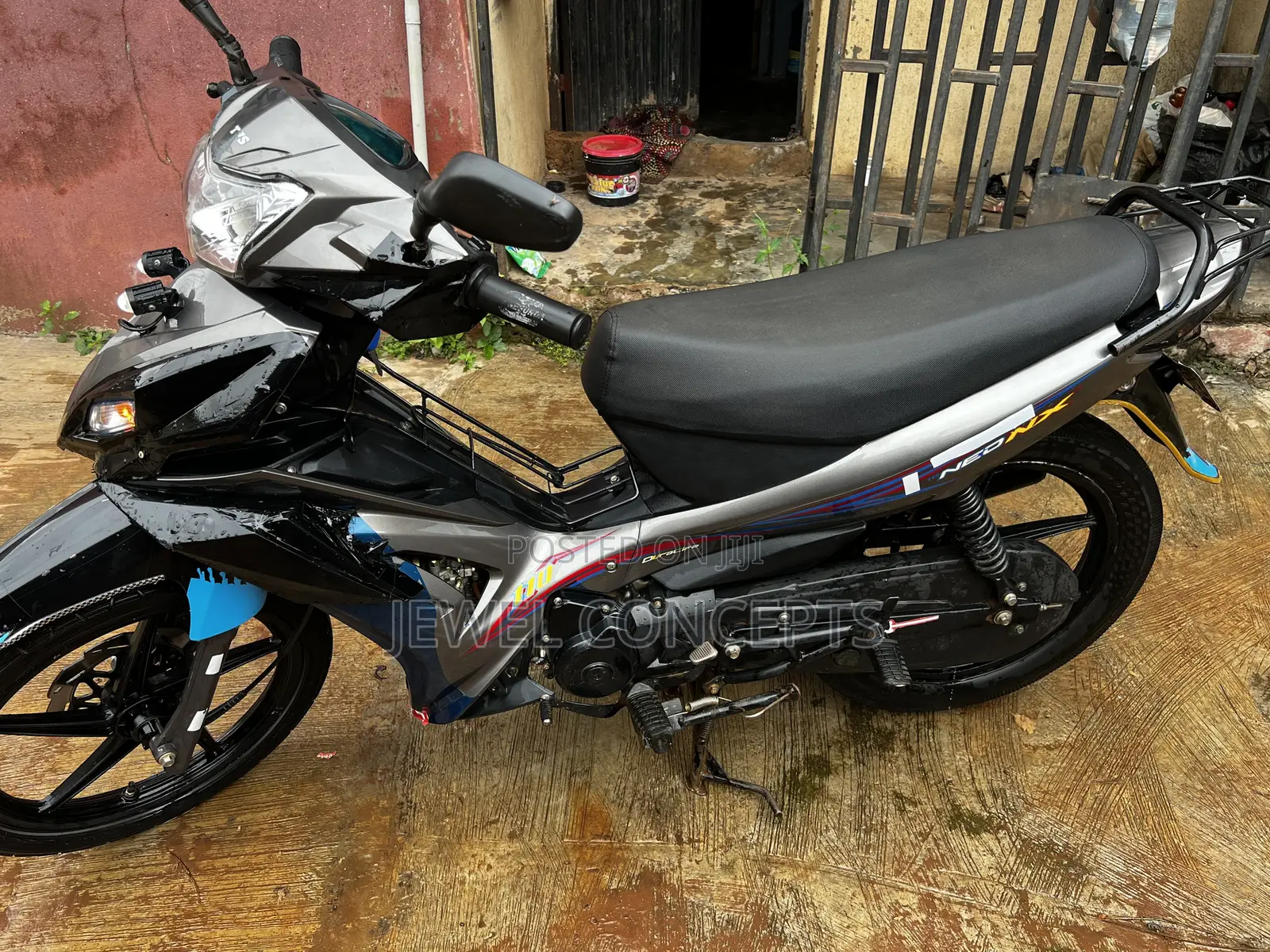 TVS Neo NX 2025 Gray