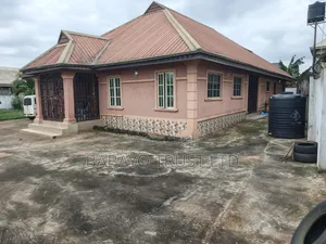 5bdrm Bungalow in Iduowina, Benin City for sale