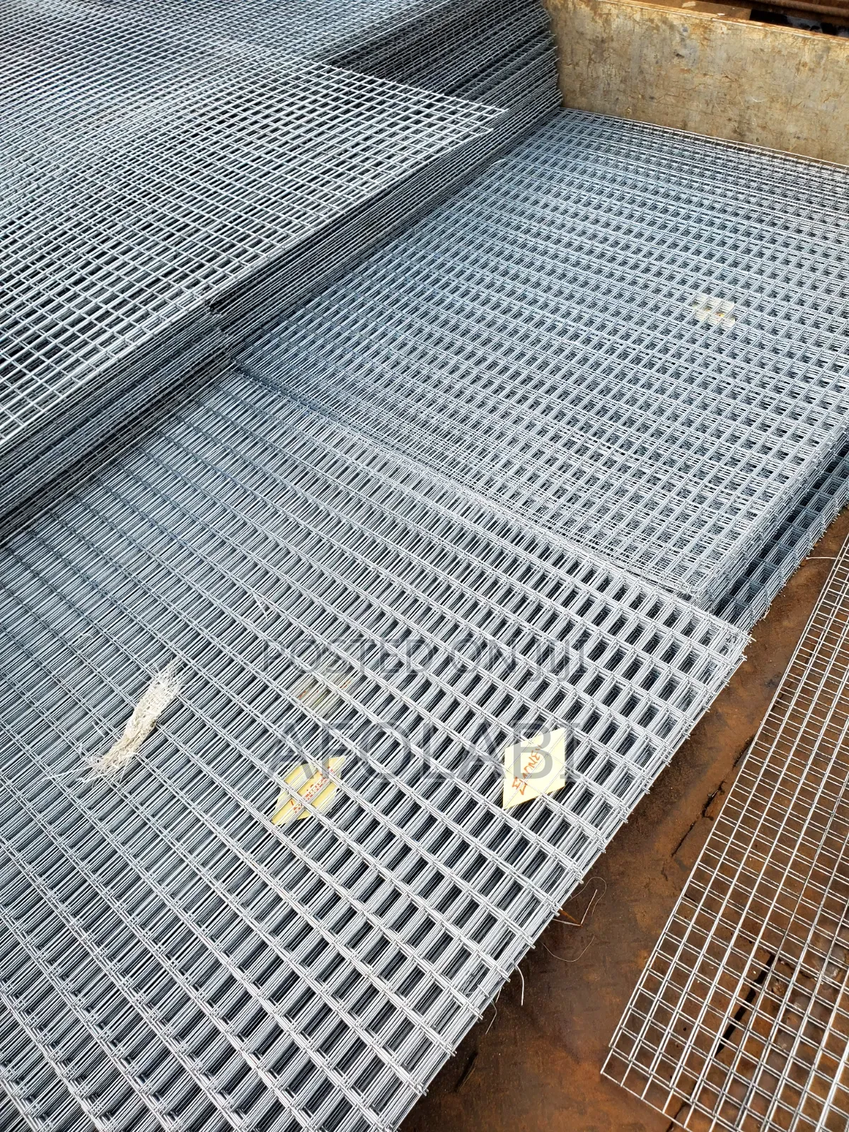 Galvanize Mesh Wire