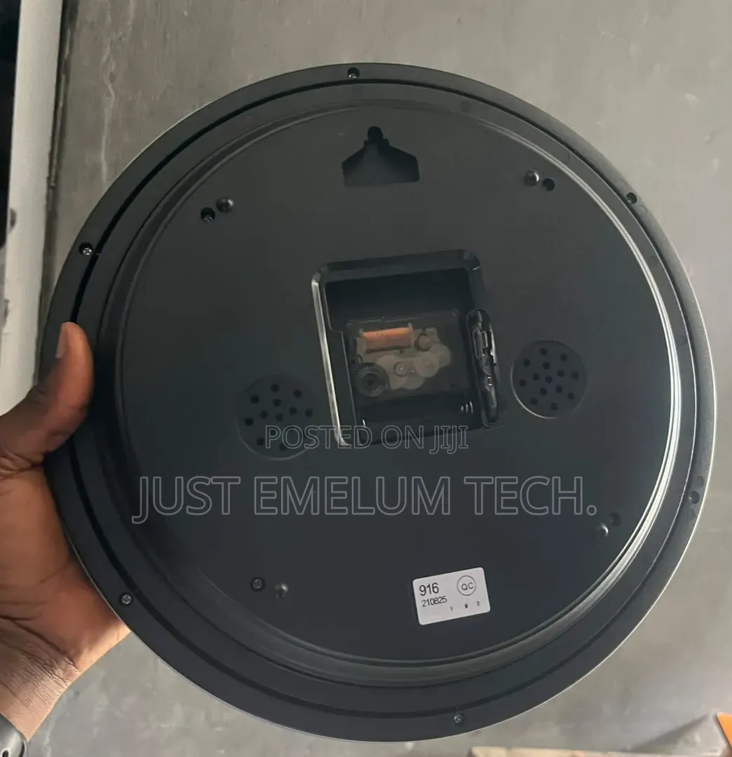 Wall Clock Spy Camera