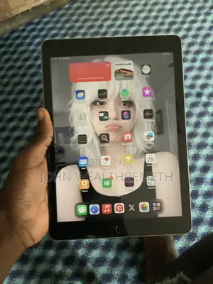 Apple iPad 10.2 (2019) 32 GB Gray
