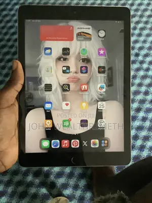 Apple iPad 10.2 (2019) 32 GB Gray