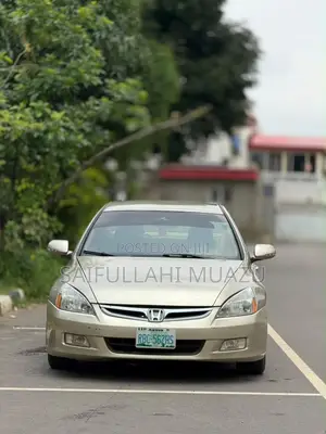 Honda Accord 2007 Gold