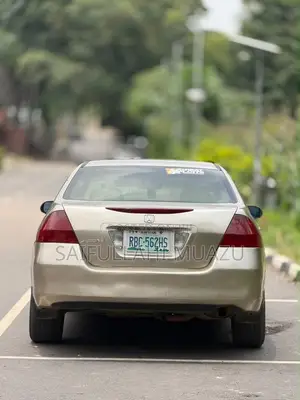 Honda Accord 2007 Gold