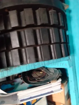 Heavy-Duty Solid Rubber Industrial Tires / Roller Bands