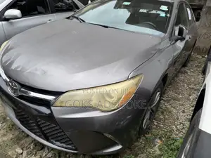 Toyota Camry 2016 Gray
