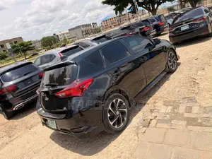 Toyota Yaris SE Hatchback 5dr 2015 Black