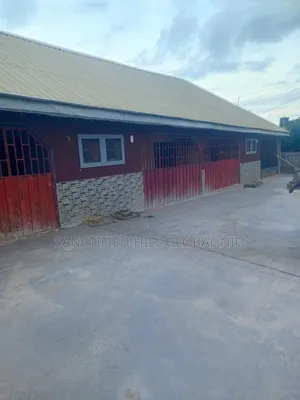 1bdrm Block of Flats in Mtn Mast, Karu for rent