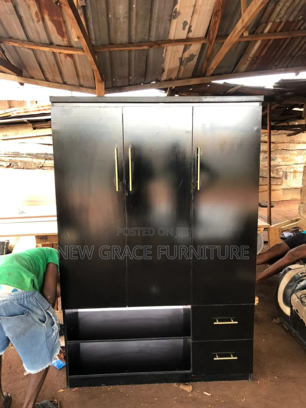 4/6 Wardrobe