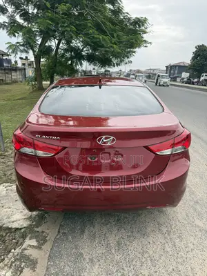 Hyundai Elantra Limited Sedan FWD (1.8L 4cyl 6A) 2013 Red