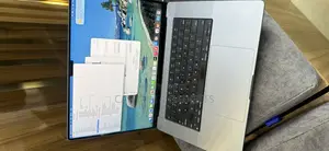 Laptop Apple MacBook Pro 2021 M1 32GB Apple M1 Pro SSD 1T