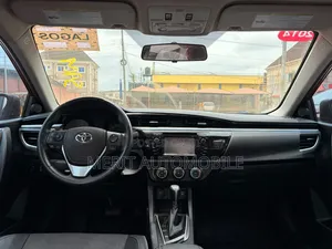 Toyota Corolla 2014 Red